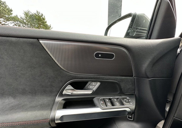 Mercedes-Benz EQB cena 253000 przebieg: 70485, rok produkcji 2023 z Brzeg Dolny małe 106